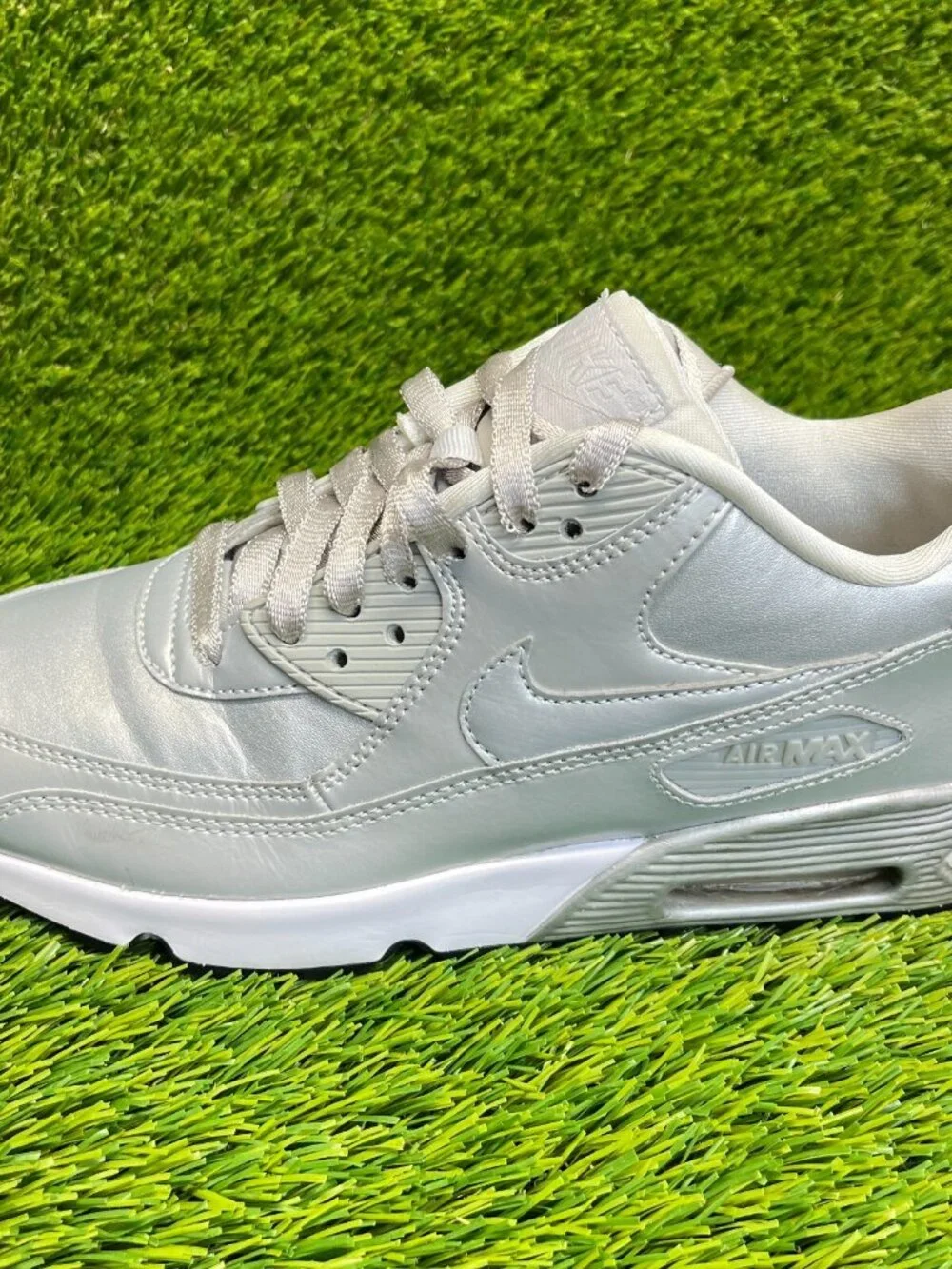 Nike Air Max 90 SE Boys Size 7Y Silver White Casual Leather Shoes Sneakers‎